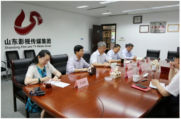 省委宣传部副部长、省电影局局长程守田到大发彩票平台
调研 省委宣传部副部长、省电影局局长程守田到大发彩票平台
调研