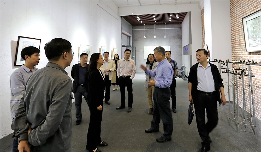 青海省广播电影电视局局长申红兴一行调研大发彩票平台
集团