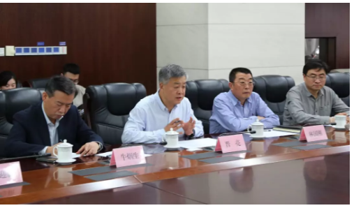 青岛市北区区委书记郑德雁一行到大发彩票平台
调研