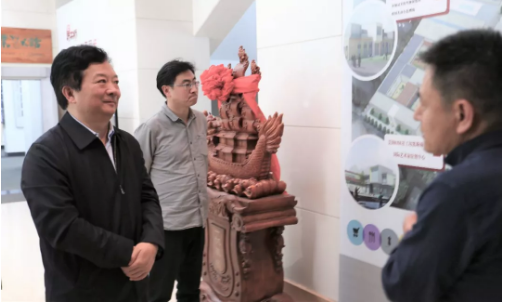 青岛市北区区委书记郑德雁一行到大发彩票平台
调研