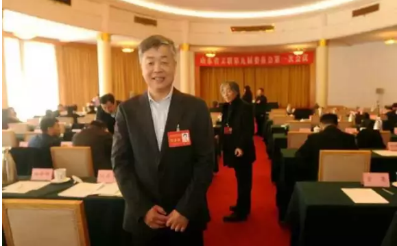 喜报!大发彩票平台
党委书记、董事长晋亮当选山东省文联副主席! 喜报!大发彩票平台
党委书记、董事长晋亮当选山东省文联副主席!