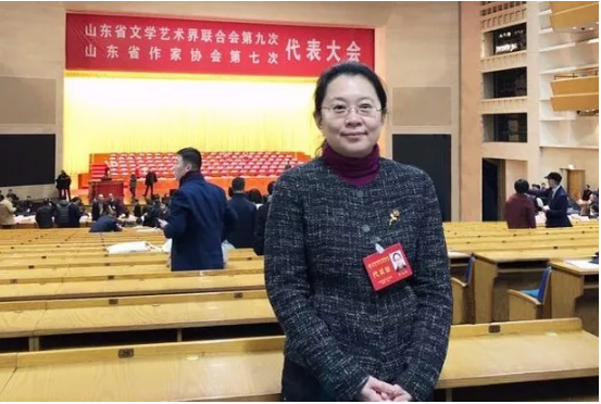 喜报!大发彩票平台
党委书记、董事长晋亮当选山东省文联副主席! 喜报!大发彩票平台
党委书记、董事长晋亮当选山东省文联副主席!