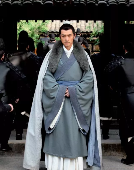 不拘一格,创新中迸发“鲁剧能量” 不拘一格,创新中迸发“鲁剧能量”