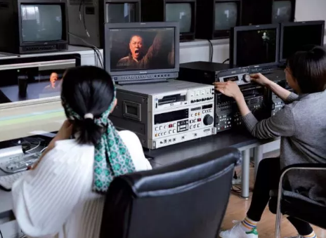 不拘一格,创新中迸发“鲁剧能量” 不拘一格,创新中迸发“鲁剧能量”