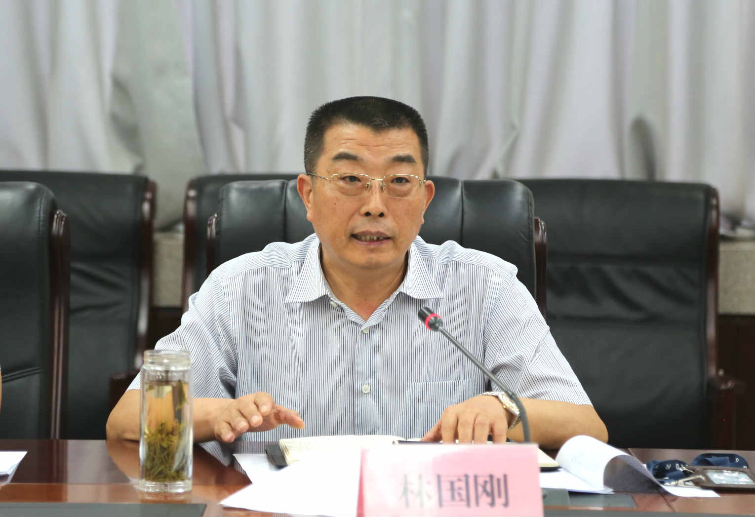 大发彩票平台
集团召开2018年上半年工作总结会 大发彩票平台
集团召开2018年上半年工作总结会